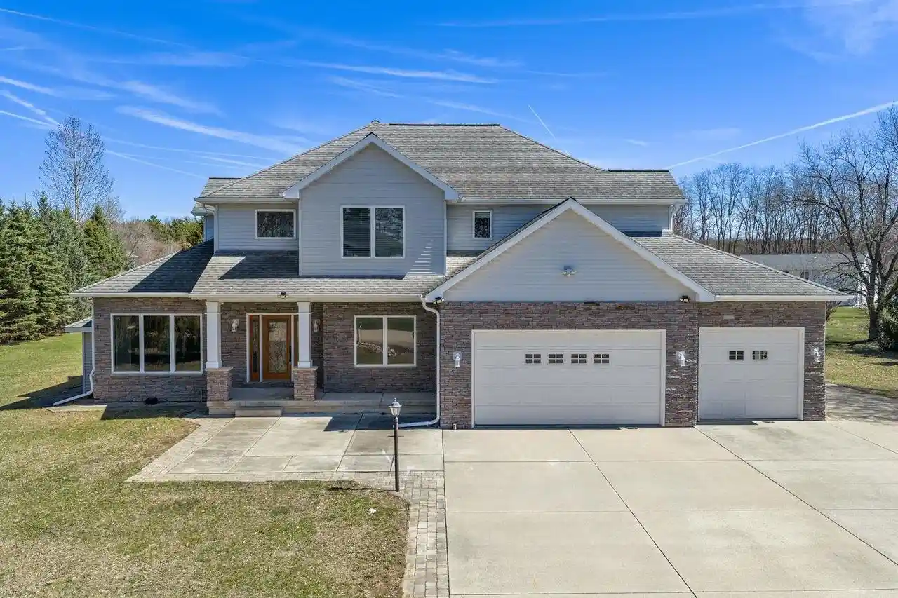 Homes for sale in Baraboo, WI | S4185 Whispering Pines Dr Dr, Baraboo, WI 53913 | MLS# 2021158