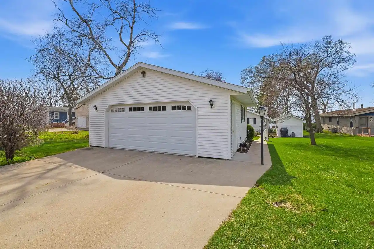 Homes for sale in Green Lake, WI | W3403 Orchard Avenue Avenue, Green Lake, WI 54941 | MLS# 2021182