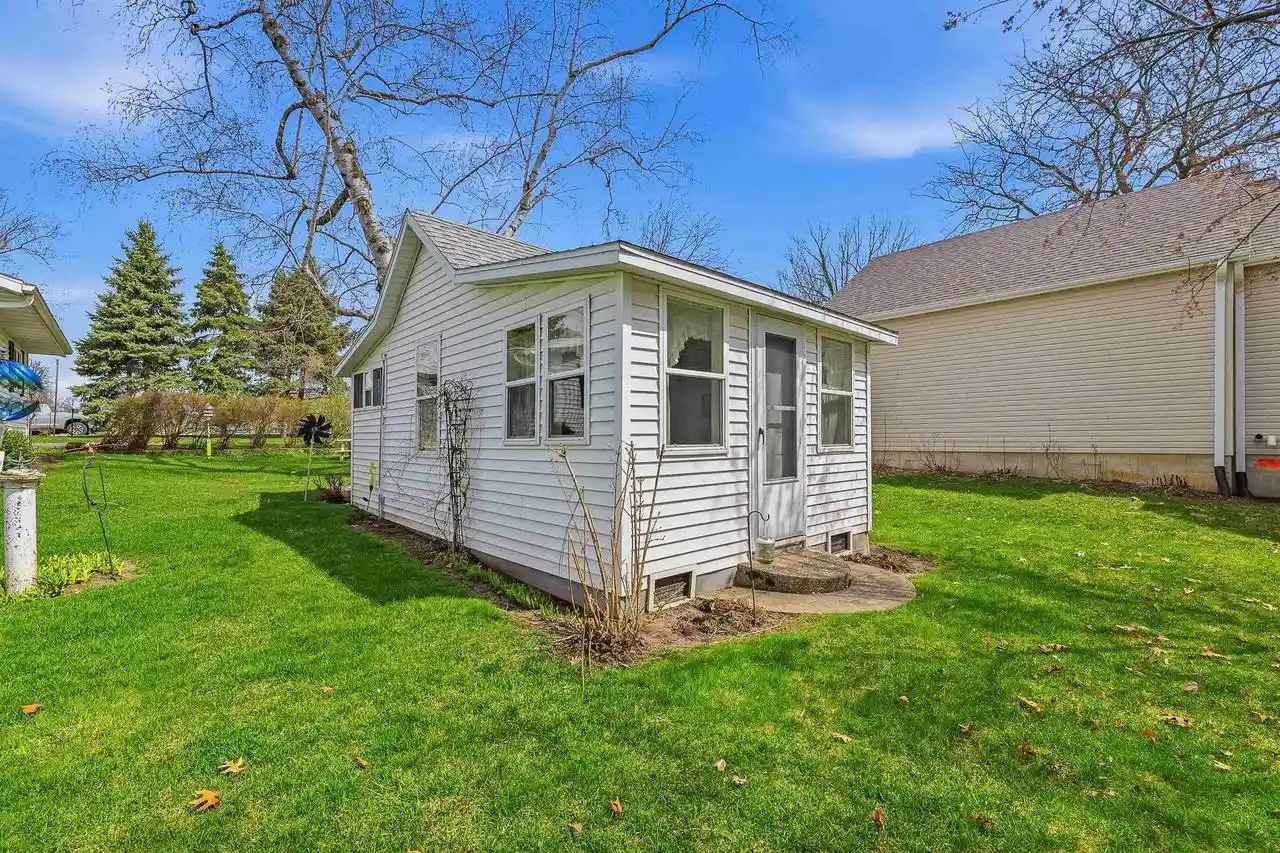 Homes for sale in Green Lake, WI | W3403 Orchard Avenue Avenue, Green Lake, WI 54941 | MLS# 2021182