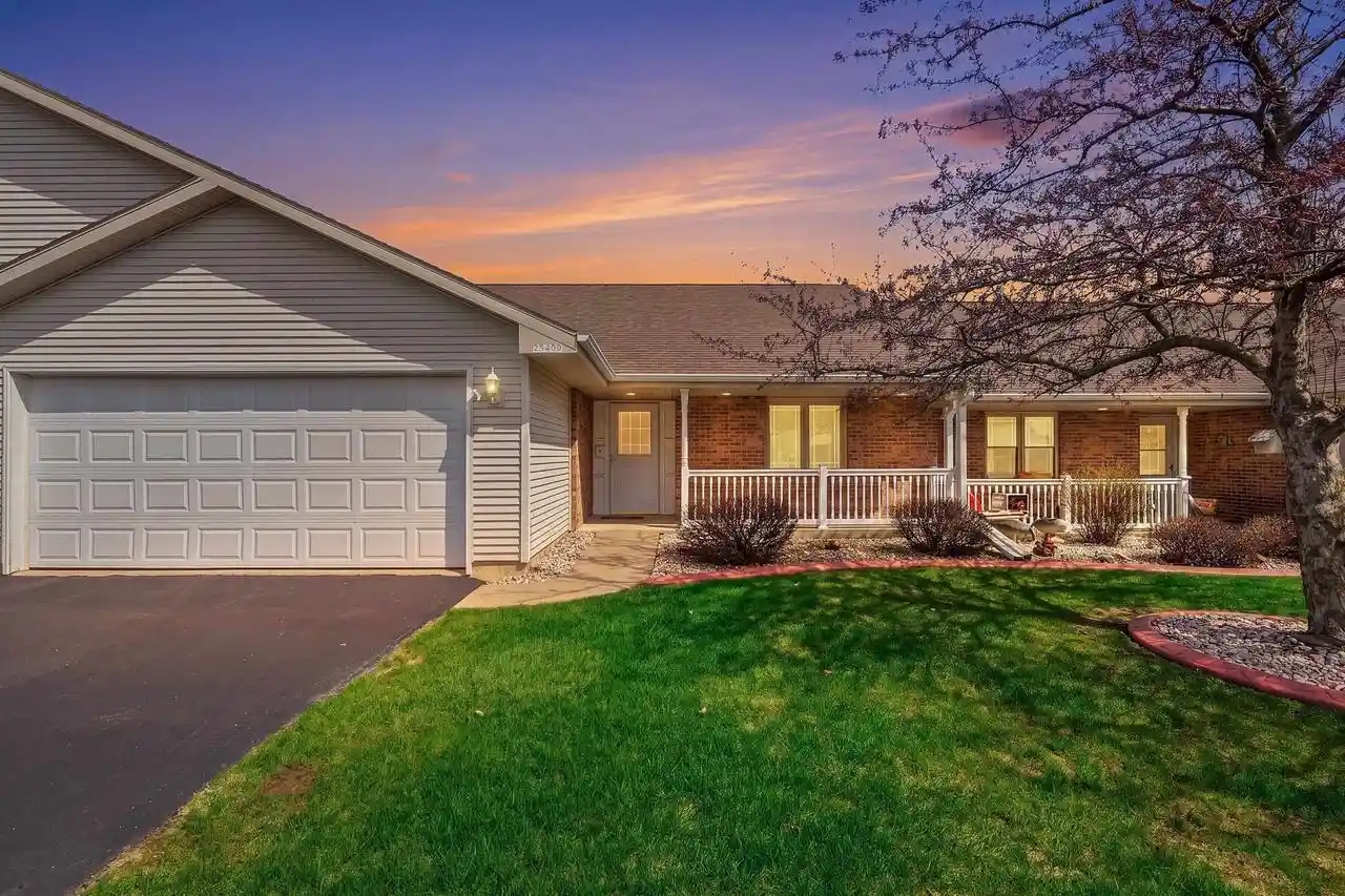 Homes for sale in Oshkosh, WI | 2540 Havenwood Dr Dr #D, Oshkosh, WI 54904 | MLS# 50323893