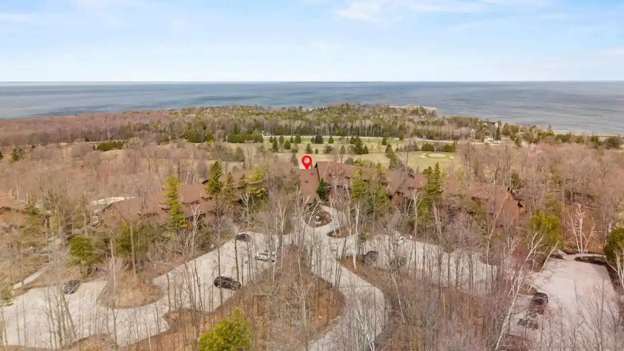 5th image of 4908 Landmark Circle Circle #204, Egg Harbor, WI 54209 | MLS# 50323921