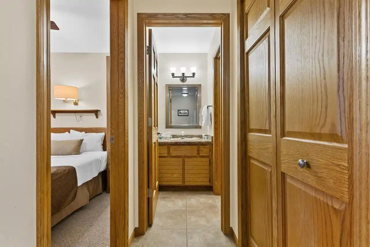 26th image of 4908 Landmark Circle Circle #204, Egg Harbor, WI 54209 | MLS# 50323921