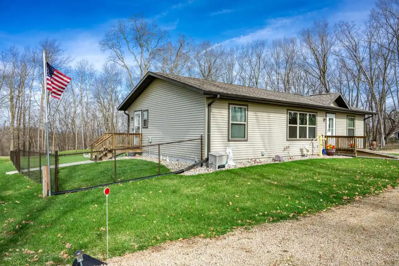 Homes for sale in Mauston, WI | N959 State Road 58, Mauston, WI 53948 | MLS# 2021209