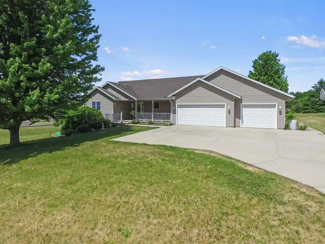Homes for sale in Evansville, WI | 13072 W Woodworth Dr Dr, Evansville, WI 53536 | MLS# 2021215