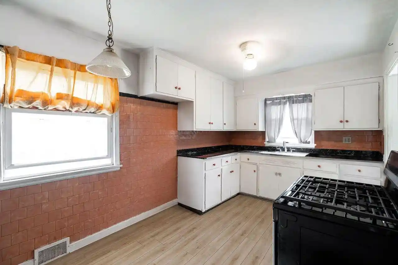 Homes for sale in Milwaukee, WI | 4826 N 76Th Street Street, Milwaukee, WI 53218 | MLS# 1958690