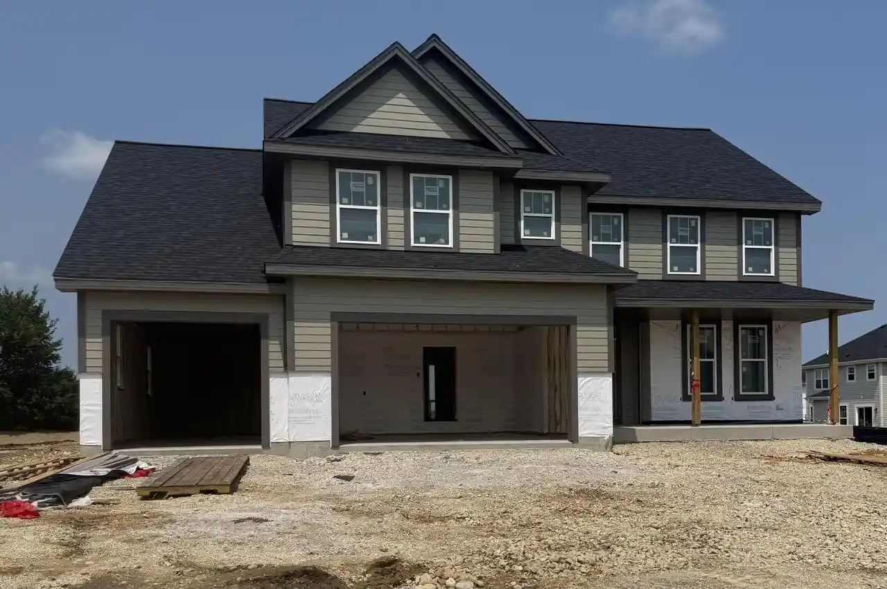 5th image of 2488 Boulder Dr Dr, Slinger, WI 53086 | MLS# 1958729