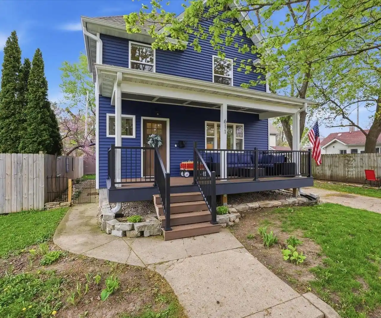 Homes for sale in Beloit, WI | 611 Central Avenue Avenue, Beloit, WI 53511 | MLS# 1958737