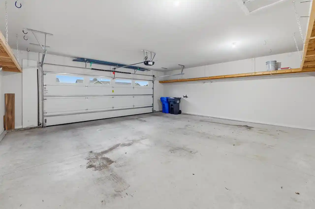5th image of 496 River Rd Rd, Columbus, WI 53925