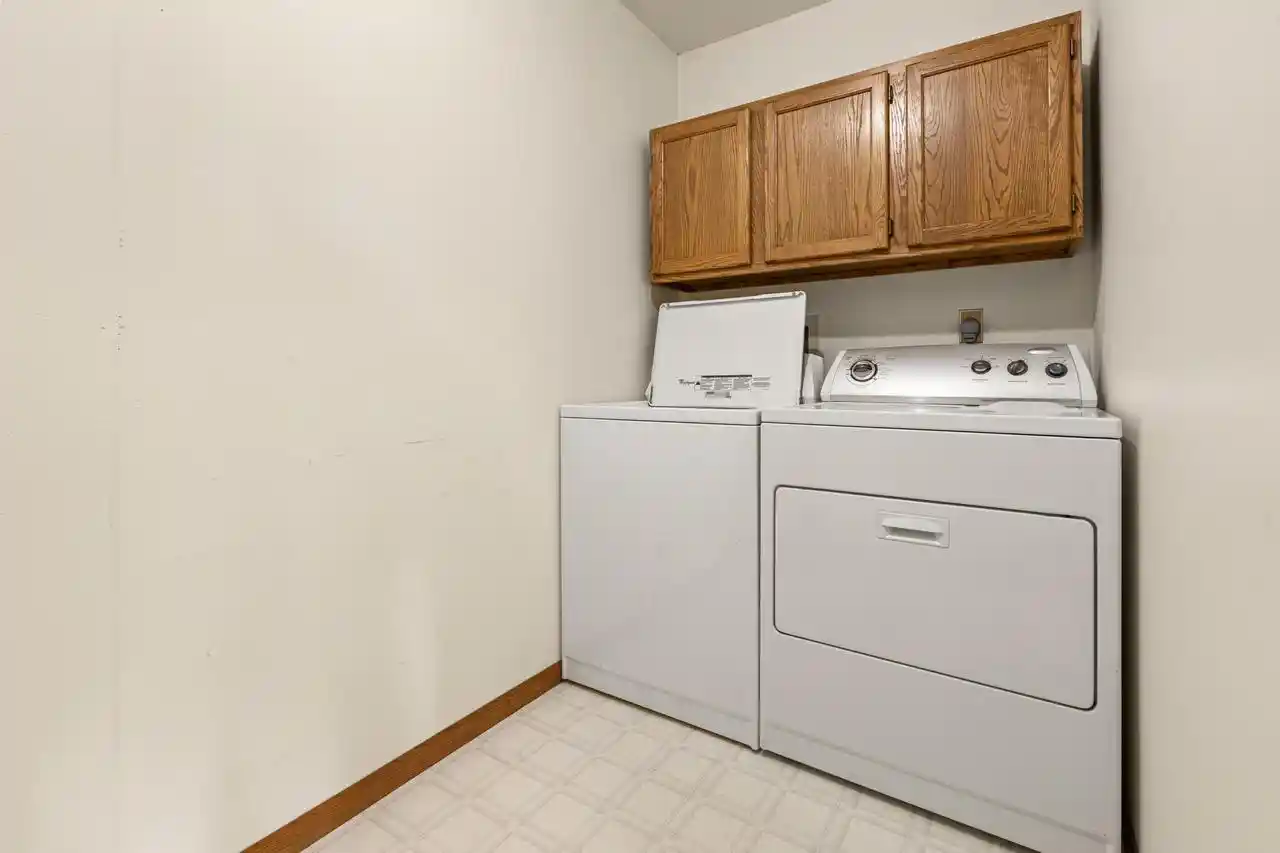 Homes for sale in Onalaska, WI | 1008 Whispering Winds Pl Pl, Onalaska, WI 54650 | MLS# 1958835