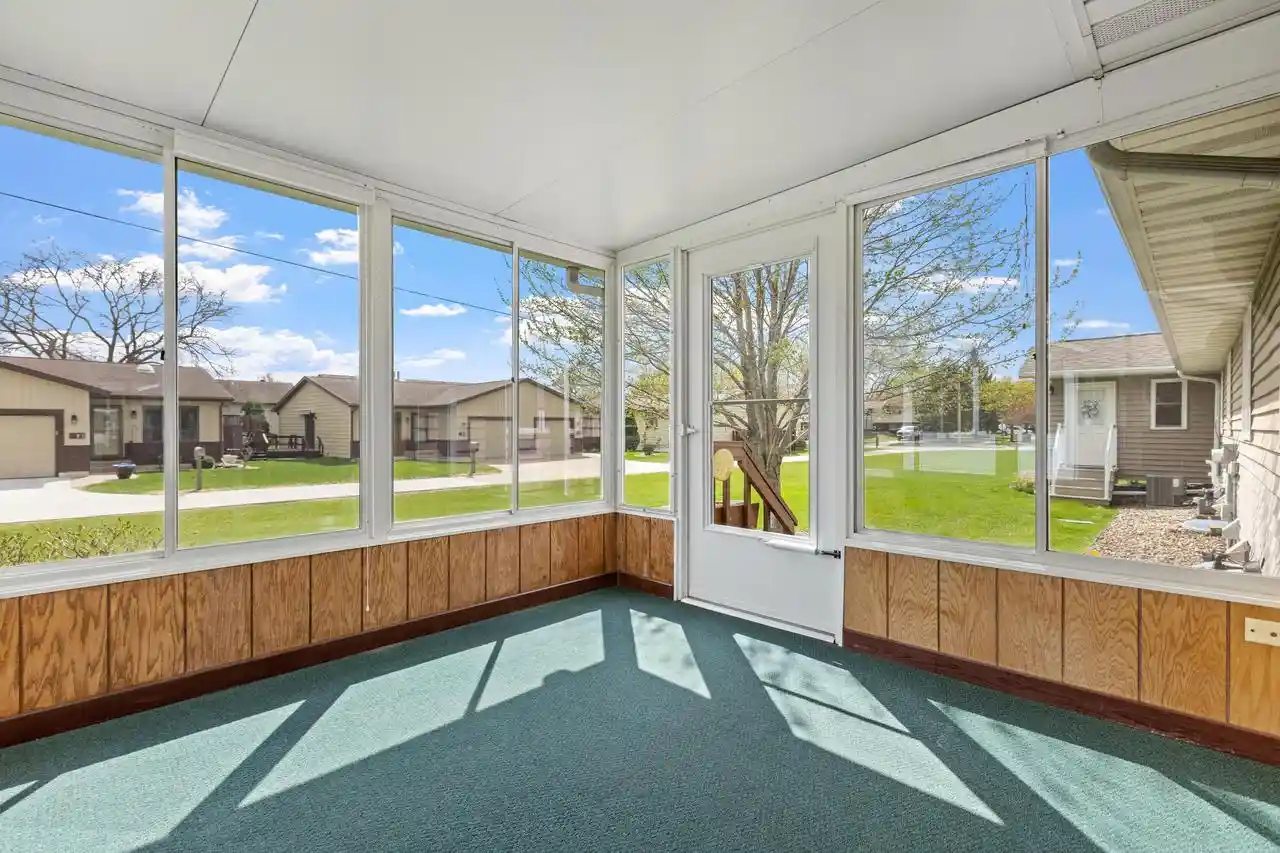 Homes for sale in Onalaska, WI | 1008 Whispering Winds Pl Pl, Onalaska, WI 54650 | MLS# 1958835