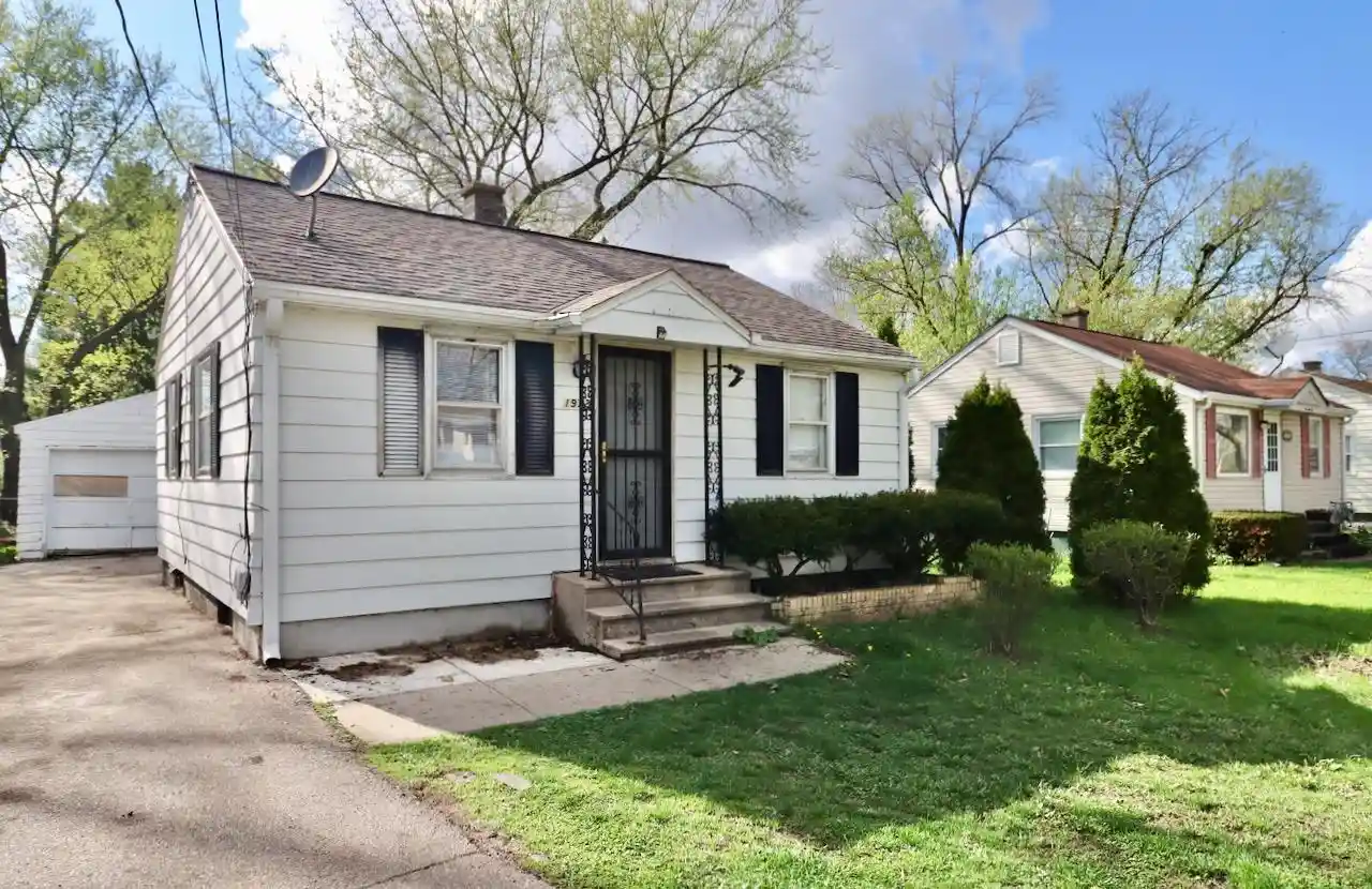 Homes for sale in Beloit, WI | 1972 S Wisconsin Avenue Avenue, Beloit, WI 53511 | MLS# 2021352