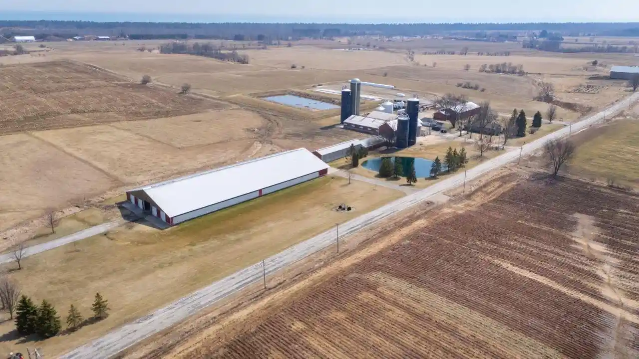 5th image of 8223 Middle Road Road, Oostburg, WI 53070 | MLS# 1958900