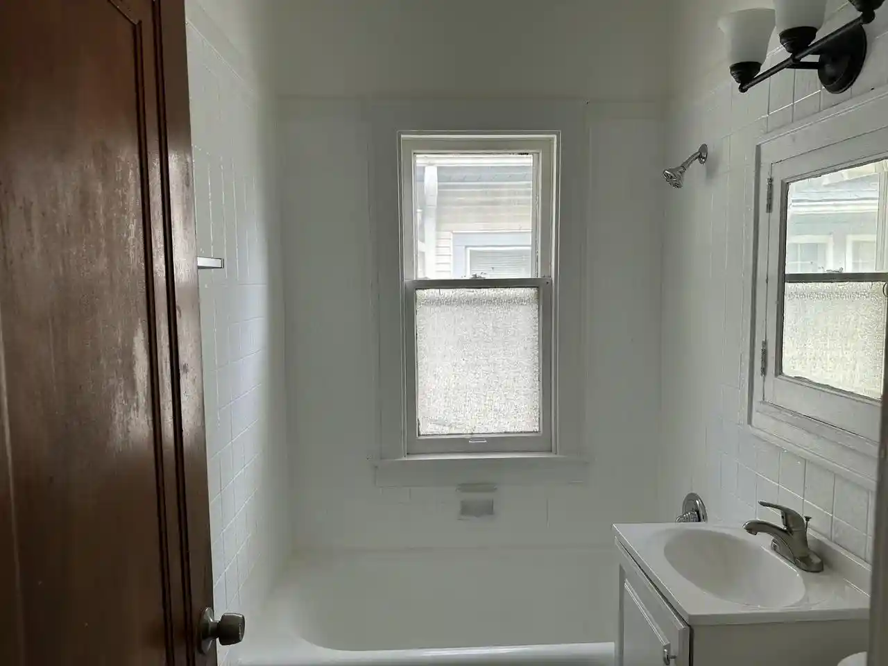 Homes for sale in Milwaukee, WI | 3916 N 24Th Pl Pl, Milwaukee, WI 53206 | MLS# 1958979