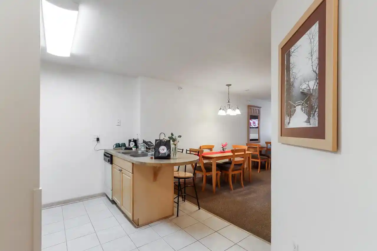 2nd image of 123 Ctr St St, Lake Geneva, WI 53147