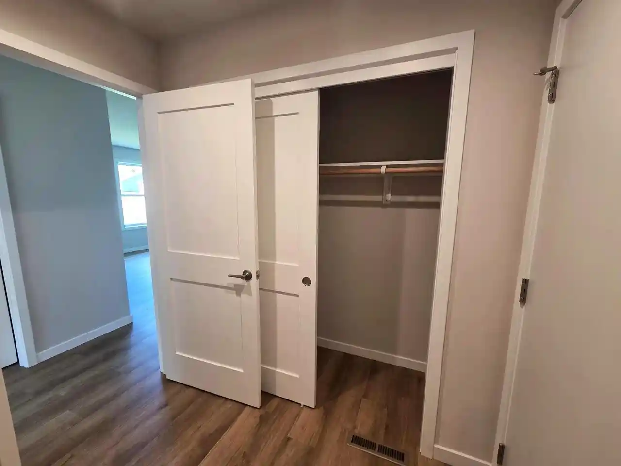 Photo 4 of Single family home for sale at 402 Michael Fitz Ln, Horicon, WI 53032 | MLS# 2021439 | Listing updated on 2026-10-22