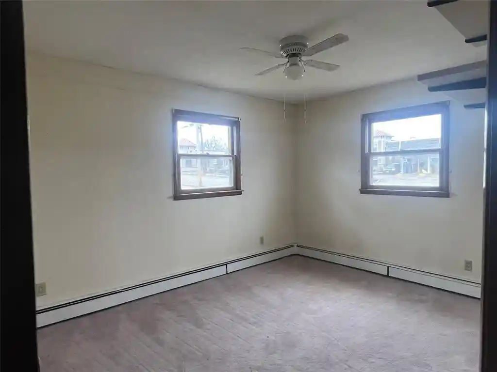 11th image of 104 12th Avenue Avenue, Onalaska, WI 54650 | MLS# 1600348