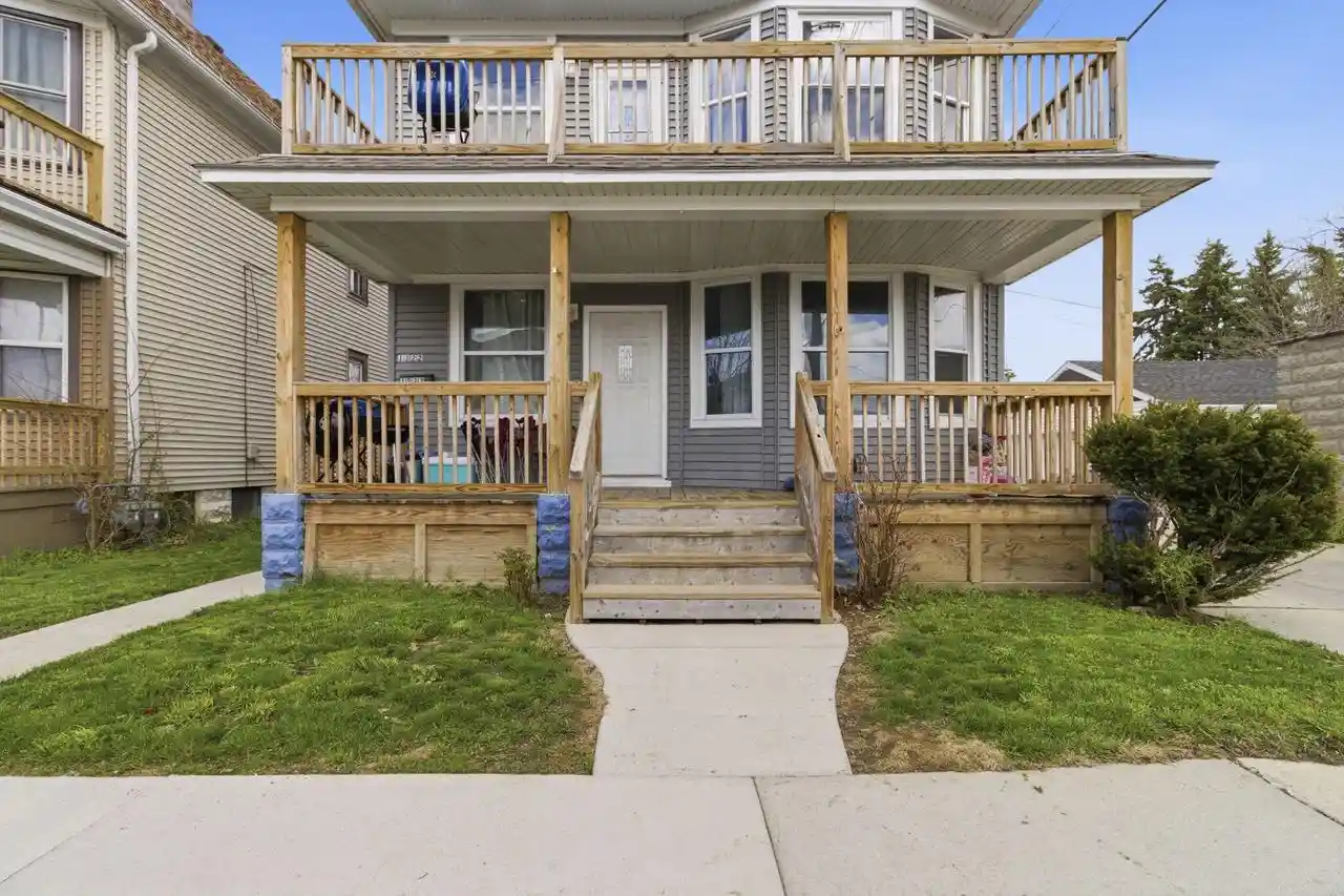 Homes for sale in Milwaukee, WI | 1322 W Dakota Street Street #1322A, Milwaukee, WI 53215 | MLS# 1959161
