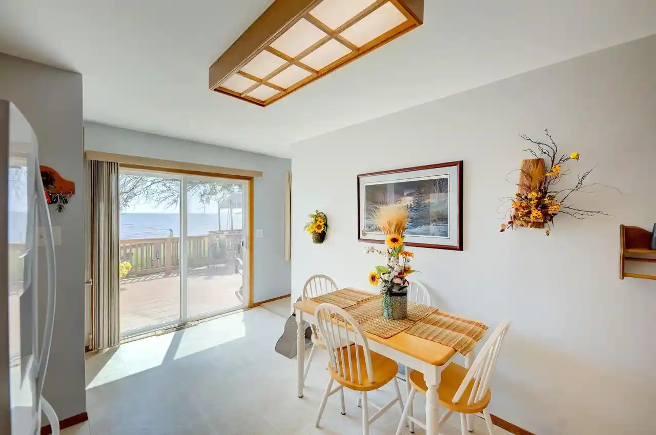 2nd image of 28 Lake Street Street, Oshkosh, WI 54901 | MLS# 50324121