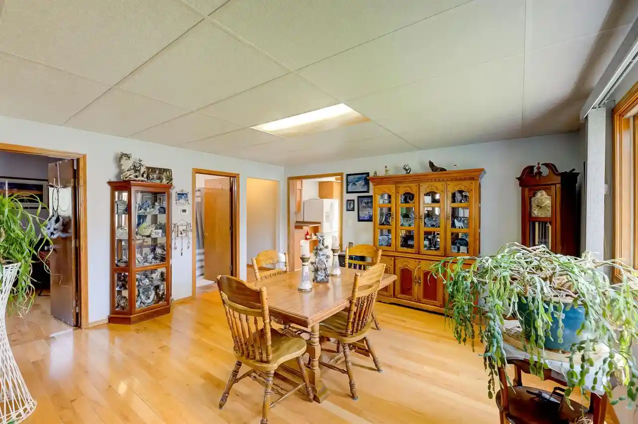 5th image of 28 Lake Street Street, Oshkosh, WI 54901 | MLS# 50324121