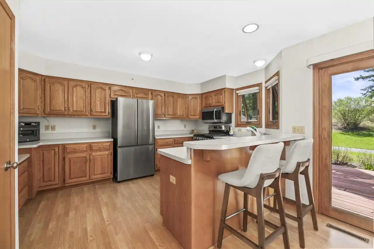 Homes for sale in Muskego, WI | S75w17663 Harbor Circle Circle #D, Muskego, WI 53150 | MLS# 1959211
