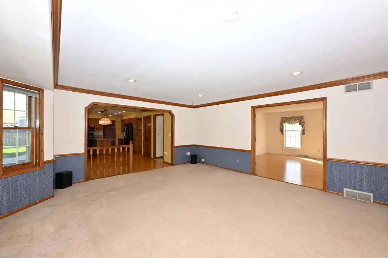 Homes for sale in Waukesha, WI | 822 S Commanche Lane Lane, Waukesha, WI 53188 | MLS# 1959235