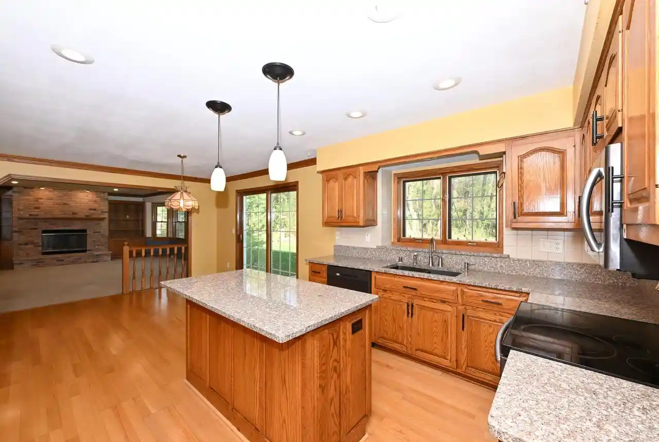 Homes for sale in Waukesha, WI | 822 S Commanche Lane Lane, Waukesha, WI 53188 | MLS# 1959235