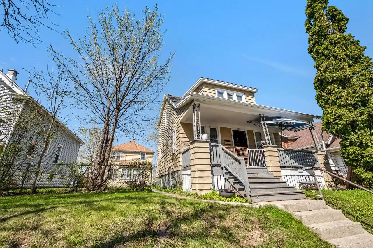 2nd image of 5017 N 38th Street Street, Milwaukee, WI 53209 | MLS# 1959264
