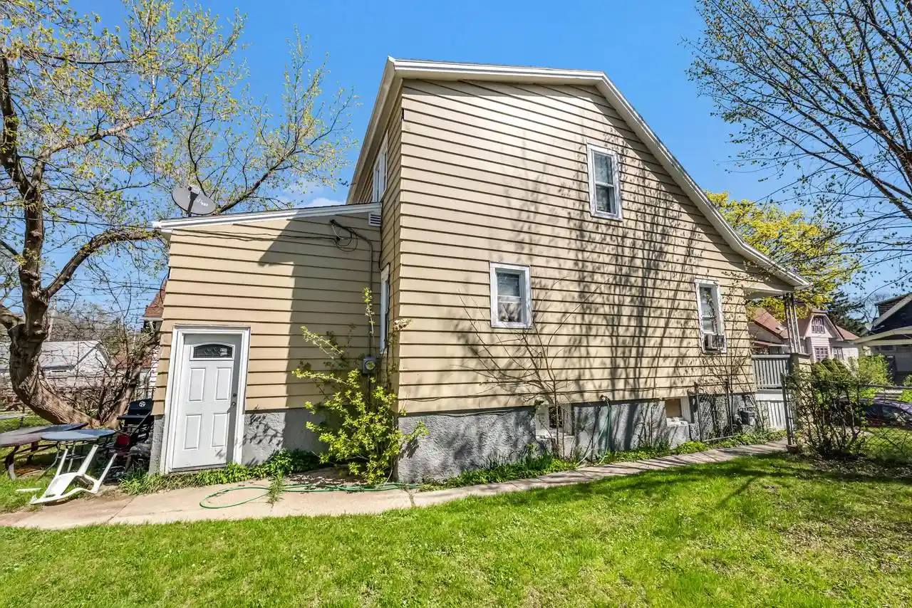 5th image of 5017 N 38Th Street Street, Milwaukee, WI 53209 | MLS# 1959264