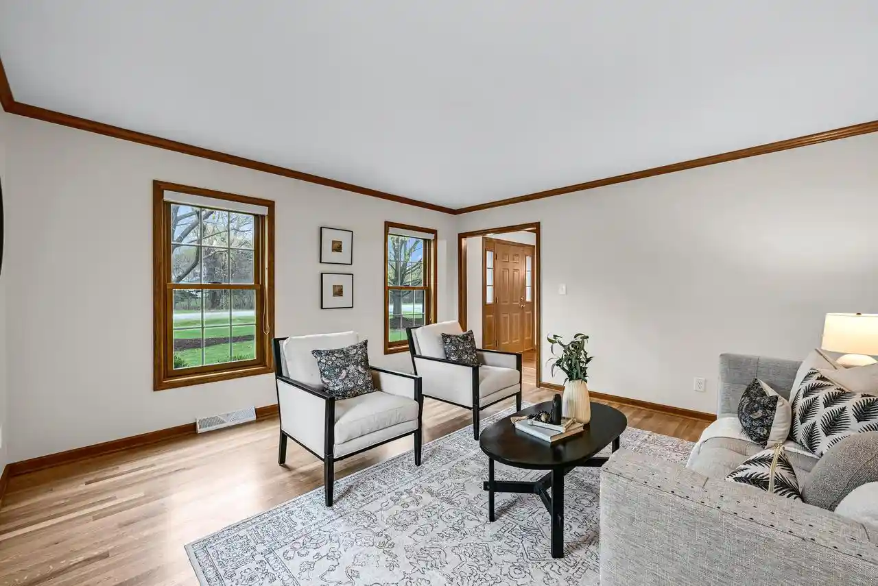 Homes for sale in Mequon, WI | 11415 N Lake Shore Dr Dr, Mequon, WI 53092 | MLS# 1959271