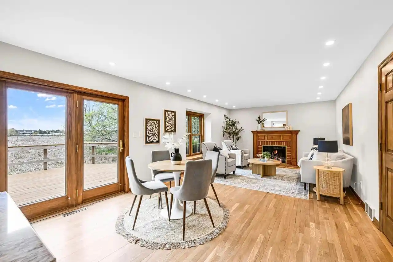 Homes for sale in Mequon, WI | 11415 N Lake Shore Dr Dr, Mequon, WI 53092 | MLS# 1959271