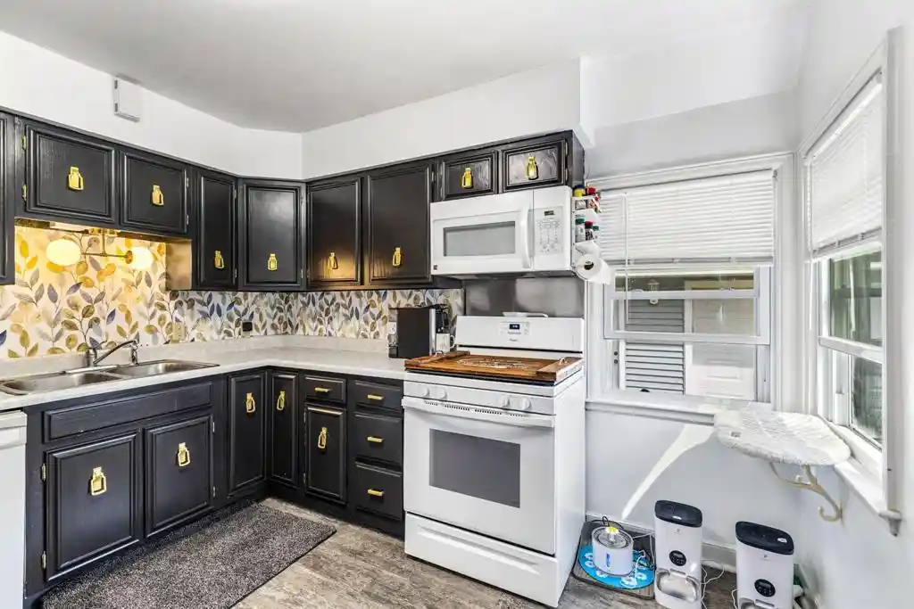 4th image of 2931 8Th Street Street, Eau Claire, WI 54703 | MLS# 1600143