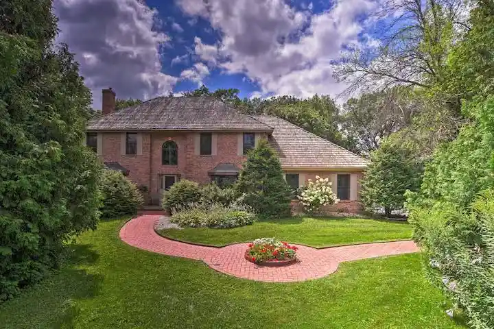 1st image of 6993 Applewood Dr Dr, Madison, WI 53719 | MLS# 2021591