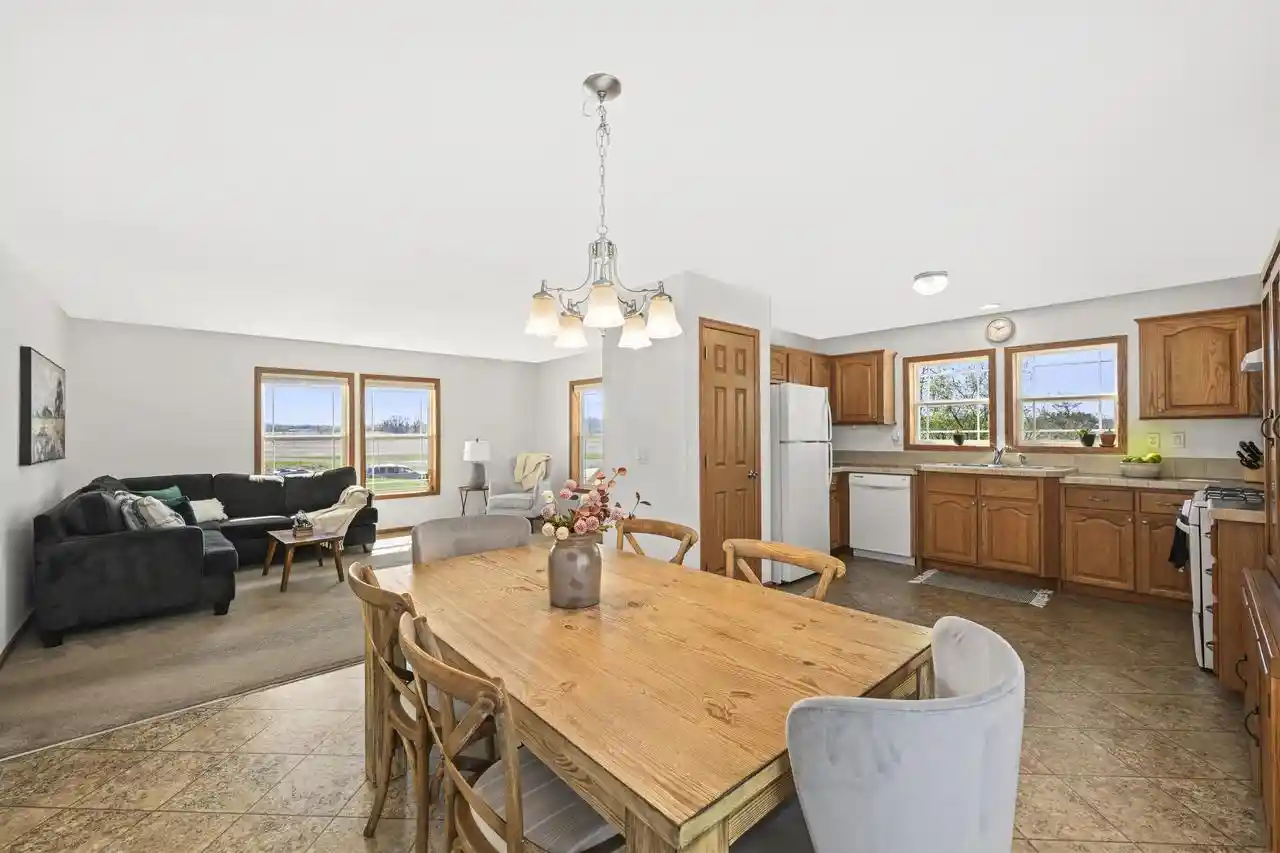 Homes for sale in Waterford, WI | 6636 Big Bend Road Road, Waterford, WI 53185 | MLS# 1959401