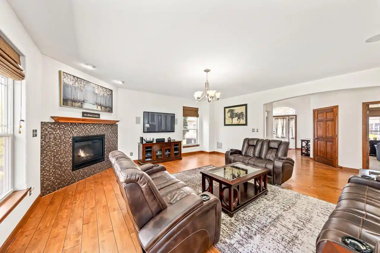Homes for sale in Franklin, WI | 9989 S 31st Street Street, Franklin, WI 53132 | MLS# 1959431