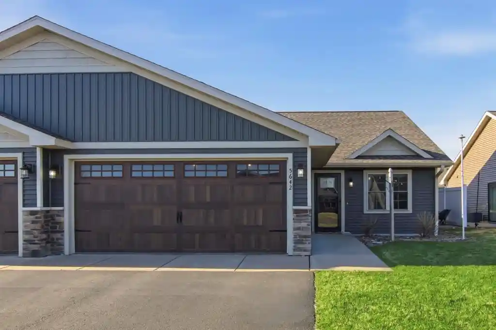 image of 5642 Green Park Dr Dr, Eau Claire, WI 54703 | MLS# 1600373