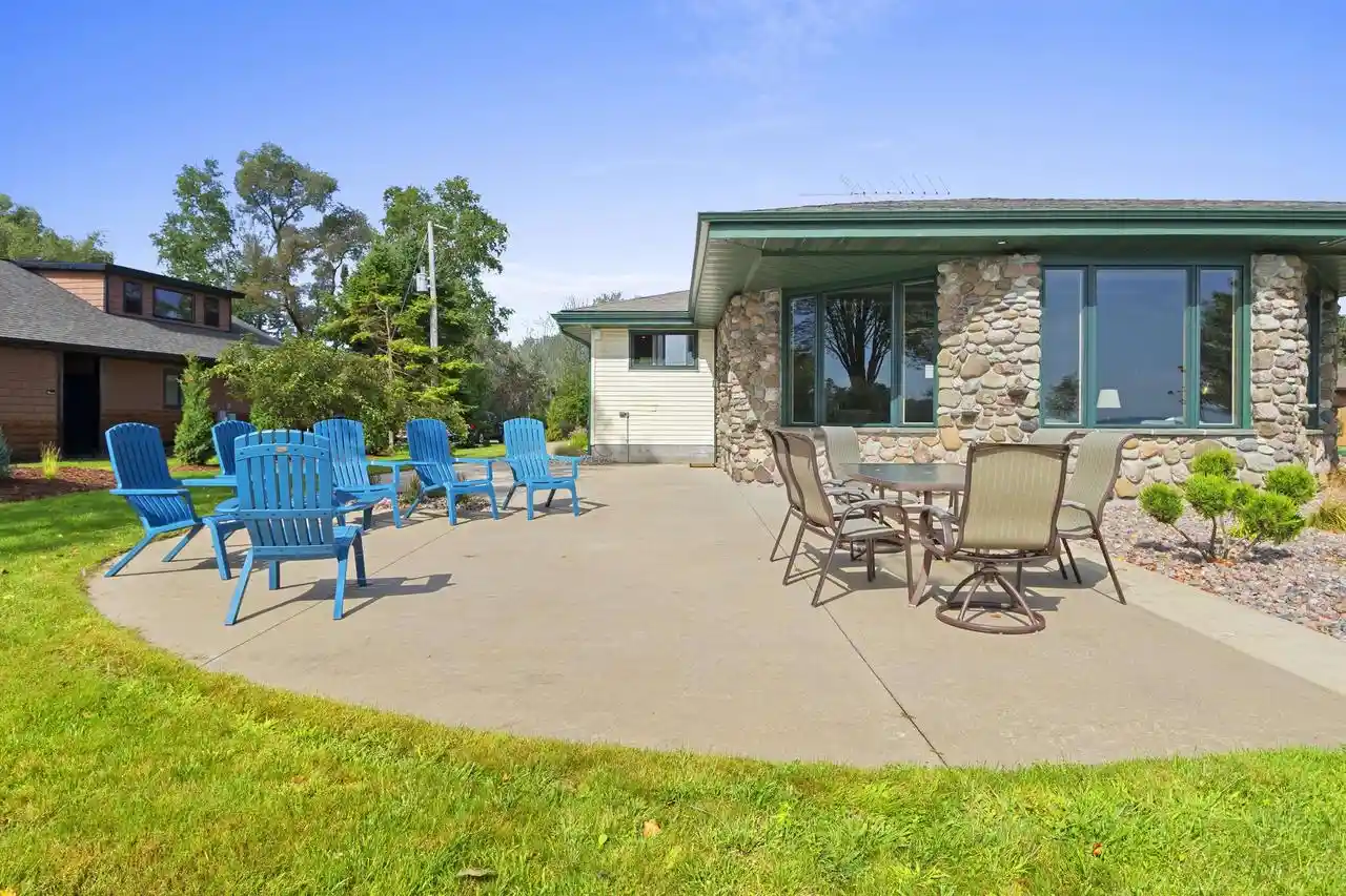 4th image of N8070 Tipperary Lane Lane, Crivitz, WI 54114 | MLS# 50324297