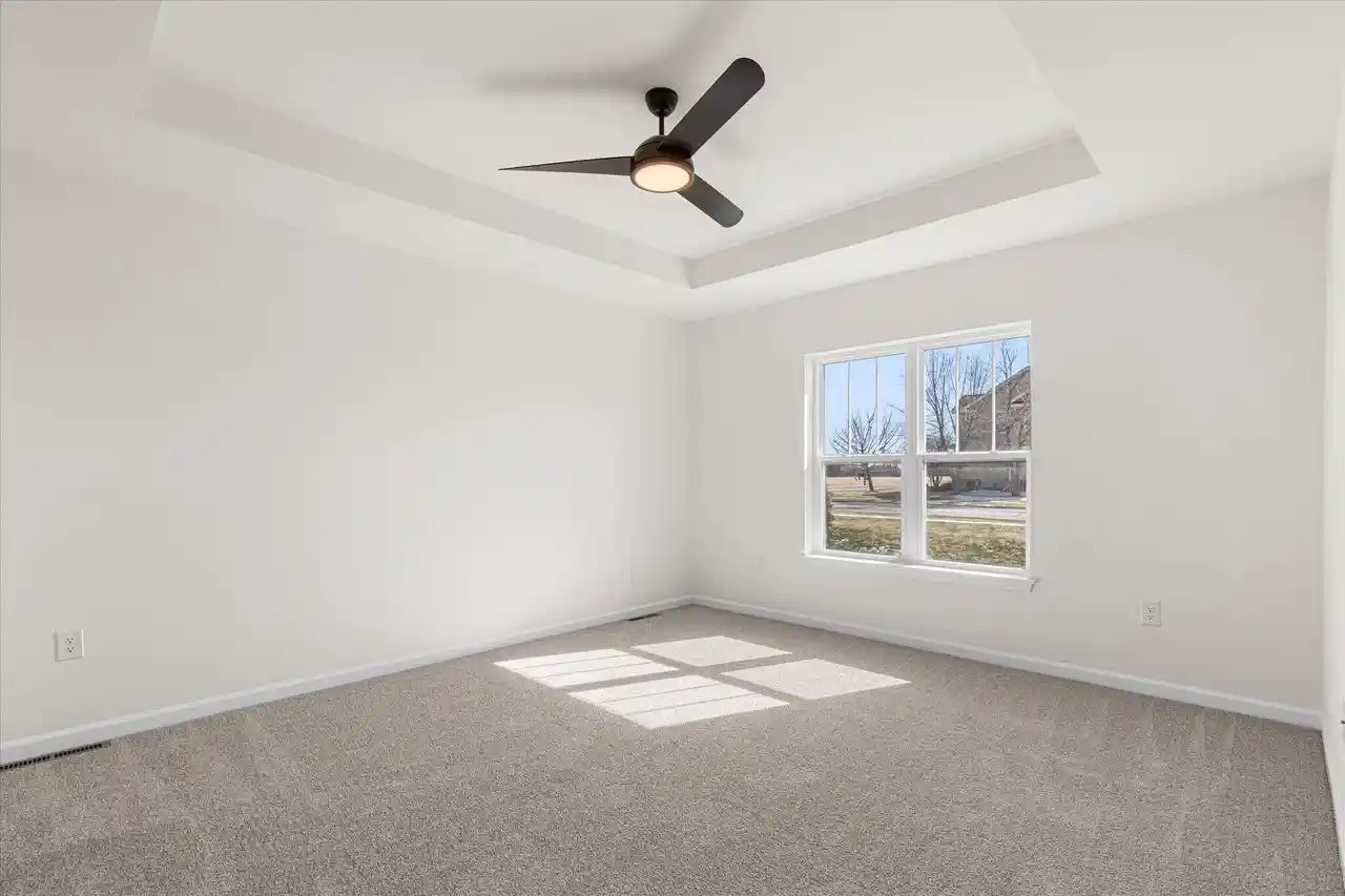 Listing Photo 4 - Condo for sale in building located at 532 Hunter Oaks Blvd Blvd, Watertown, WI 53094 - Unit #0502
