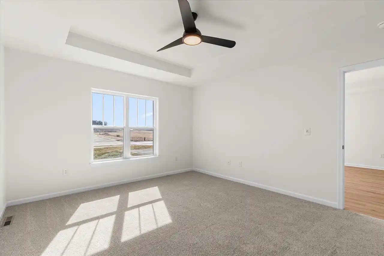 Listing Photo 5 - Condo for sale in building located at 532 Hunter Oaks Blvd Blvd, Watertown, WI 53094 - Unit #0502