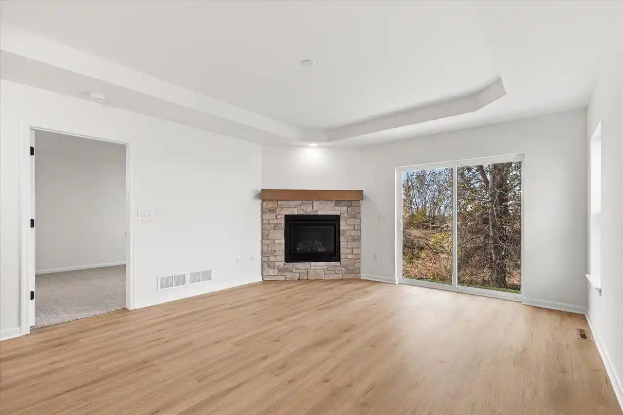 2nd image of 540 Hunter Oaks Blvd Blvd, Watertown, WI 53094