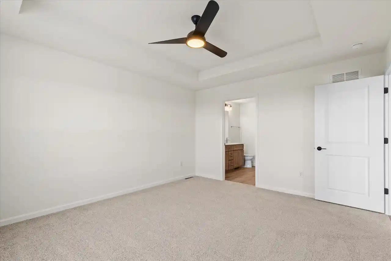 4th image of 504 Hunter Oaks Blvd Blvd, Watertown, WI 53094