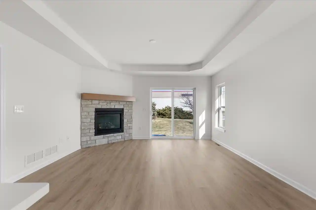 2nd image of 500 Hunter Oaks Blvd Blvd, Watertown, WI 53094