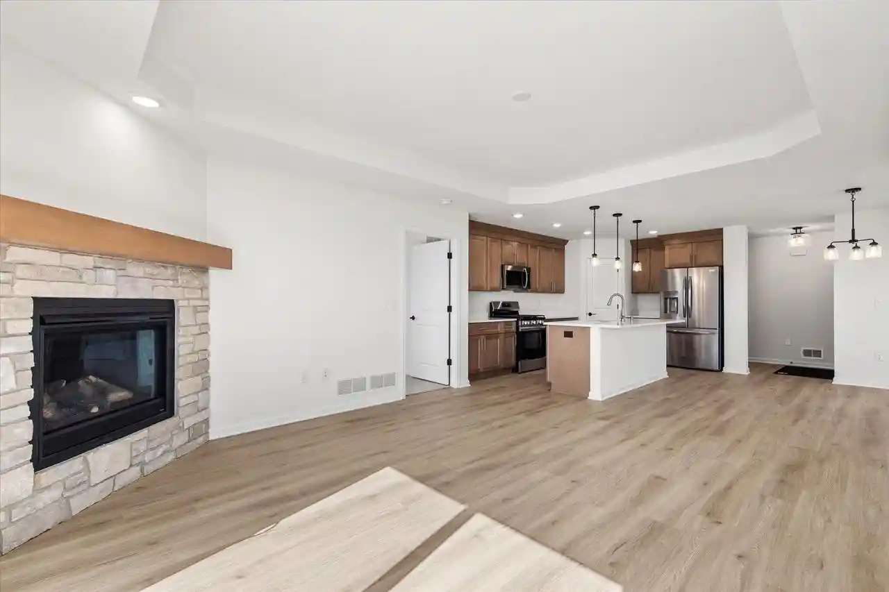 3rd image of 536 Hunter Oaks Blvd Blvd, Watertown, WI 53094