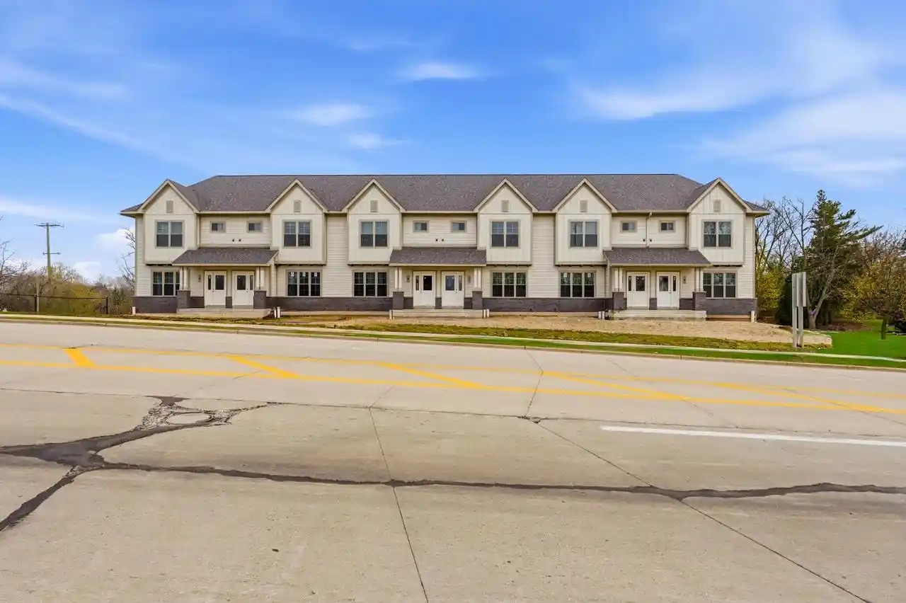 1st image of 2131 E Howard Avenue Avenue #106, Saint Francis, WI 53235 | MLS# 1959534