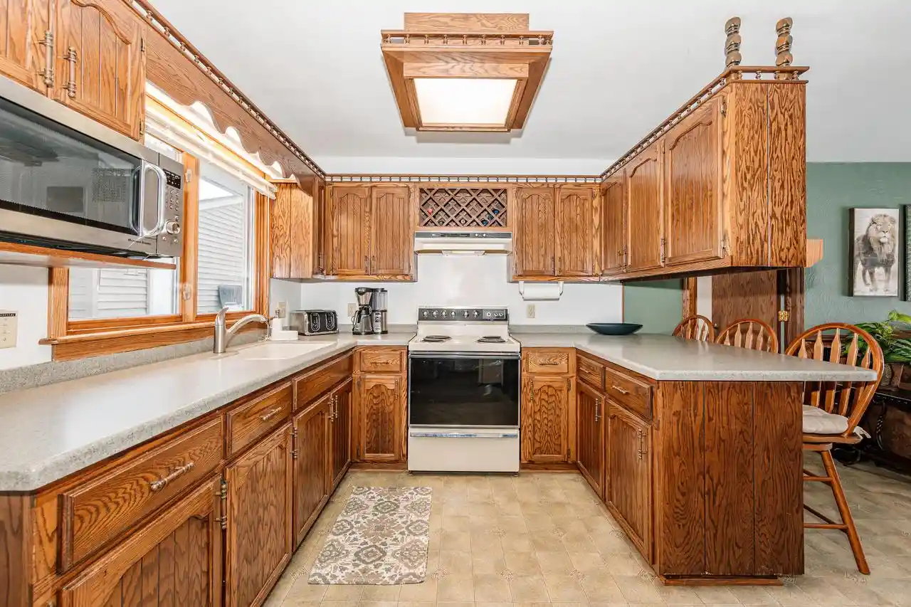 Homes for sale in Oshkosh, WI | 6770 Lee Harbor Lane Lane, Oshkosh, WI 54902 | MLS# 1959570