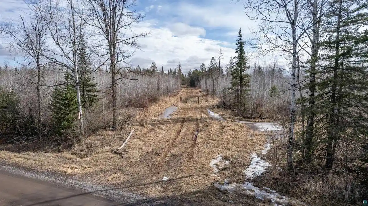 2nd image of 5xxx S Dedham Rd Rd, Superior, WI 54880 | MLS# 6124768
