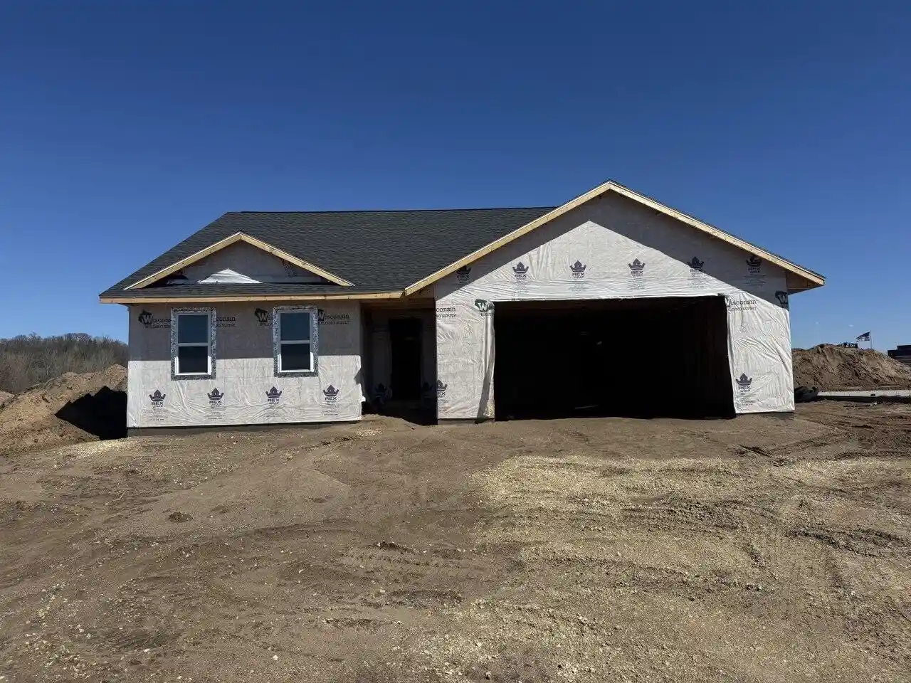 2nd image of 831 American Dr Dr, Holmen, WI 54636 | MLS# 1959633