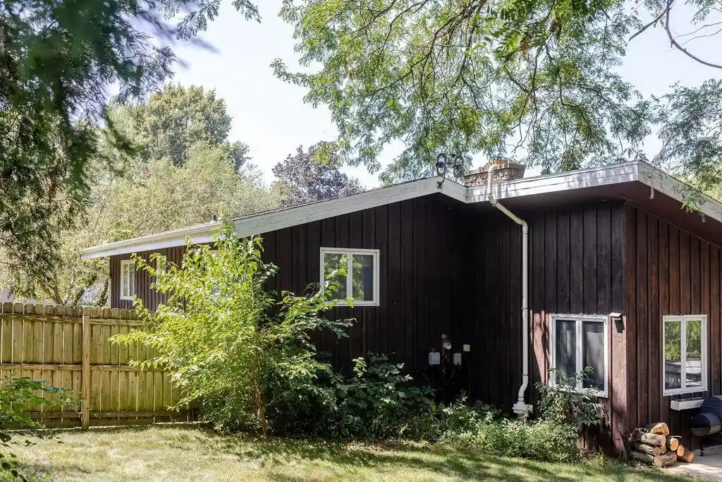 2nd image of 507 Park View Dr Dr, Mount Horeb, WI 53572 | MLS# 2021718