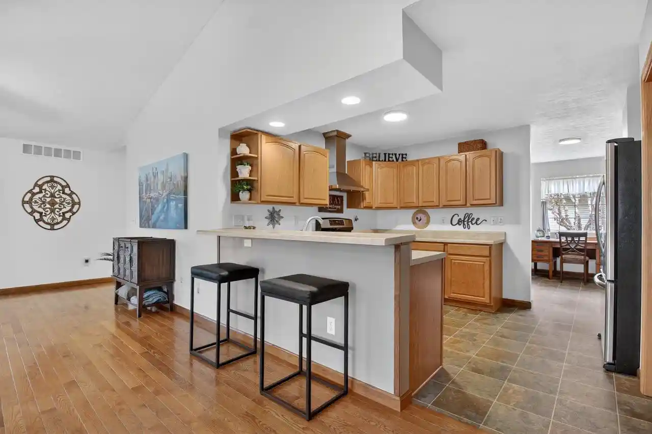 2nd image of 2950 Grv St St, Beloit, WI 53511