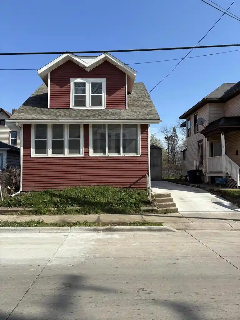 Homes for sale in Racine, WI | 922 Hamilton Street Street, Racine, WI 53403 | MLS# 1959799