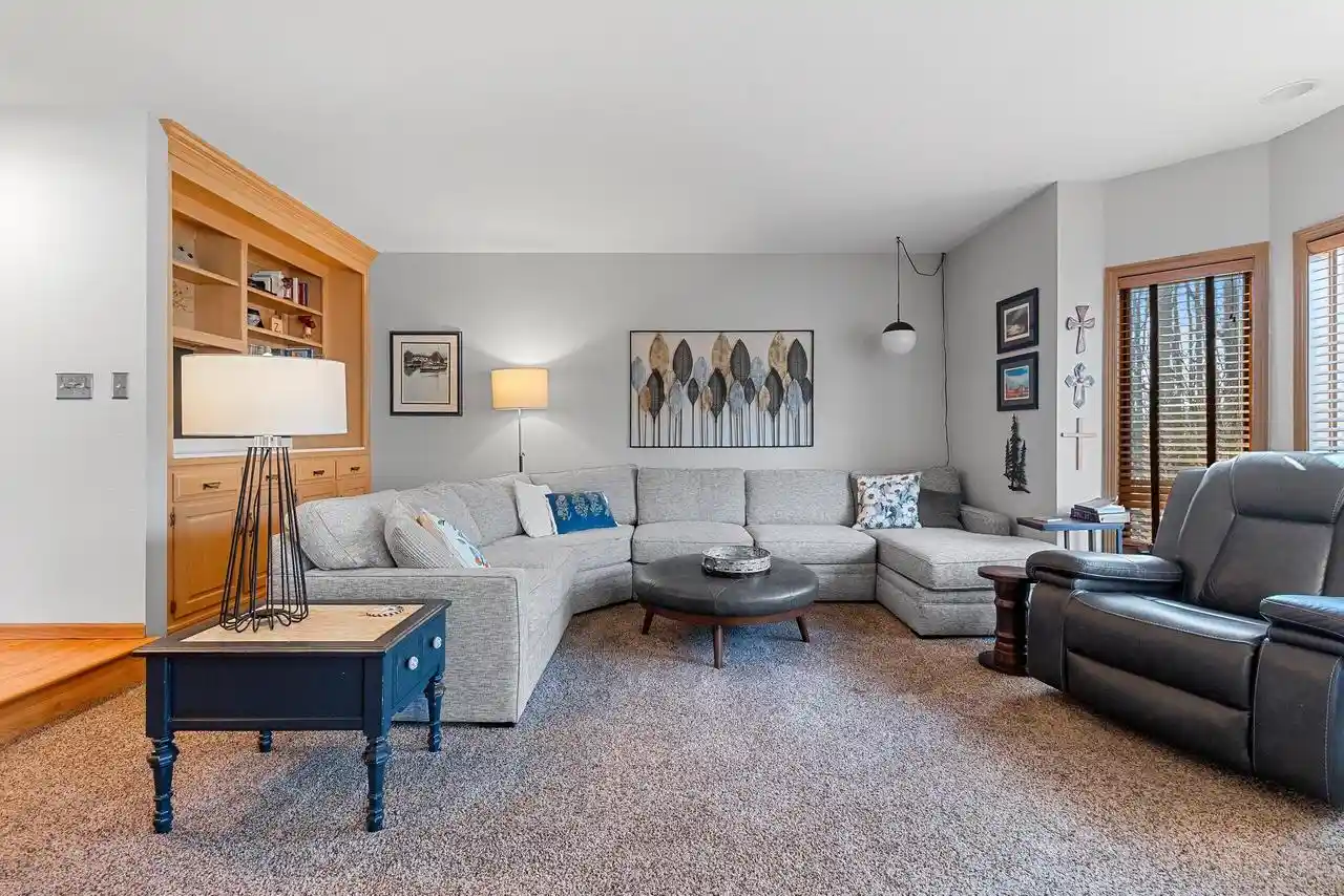 3rd image of 509 Wild Oak Dr Dr, Manitowoc, WI 54220 | MLS# 1959806